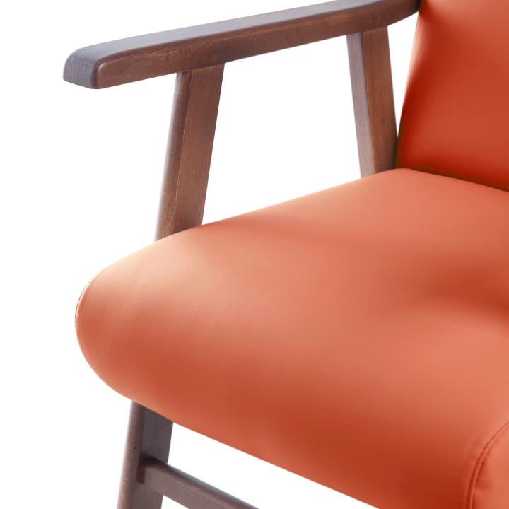 Sillón de madera tapizado  BOSTON NOGAL