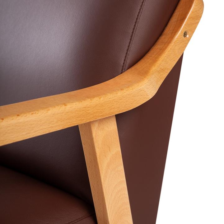 Sillón de madera tapizado BOSTON NOGAL