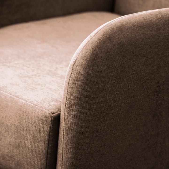Sillón orejero tapizado NAREX