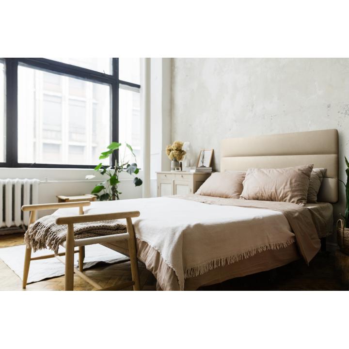Cabecero de cama tapizado con patas de madera DEVA